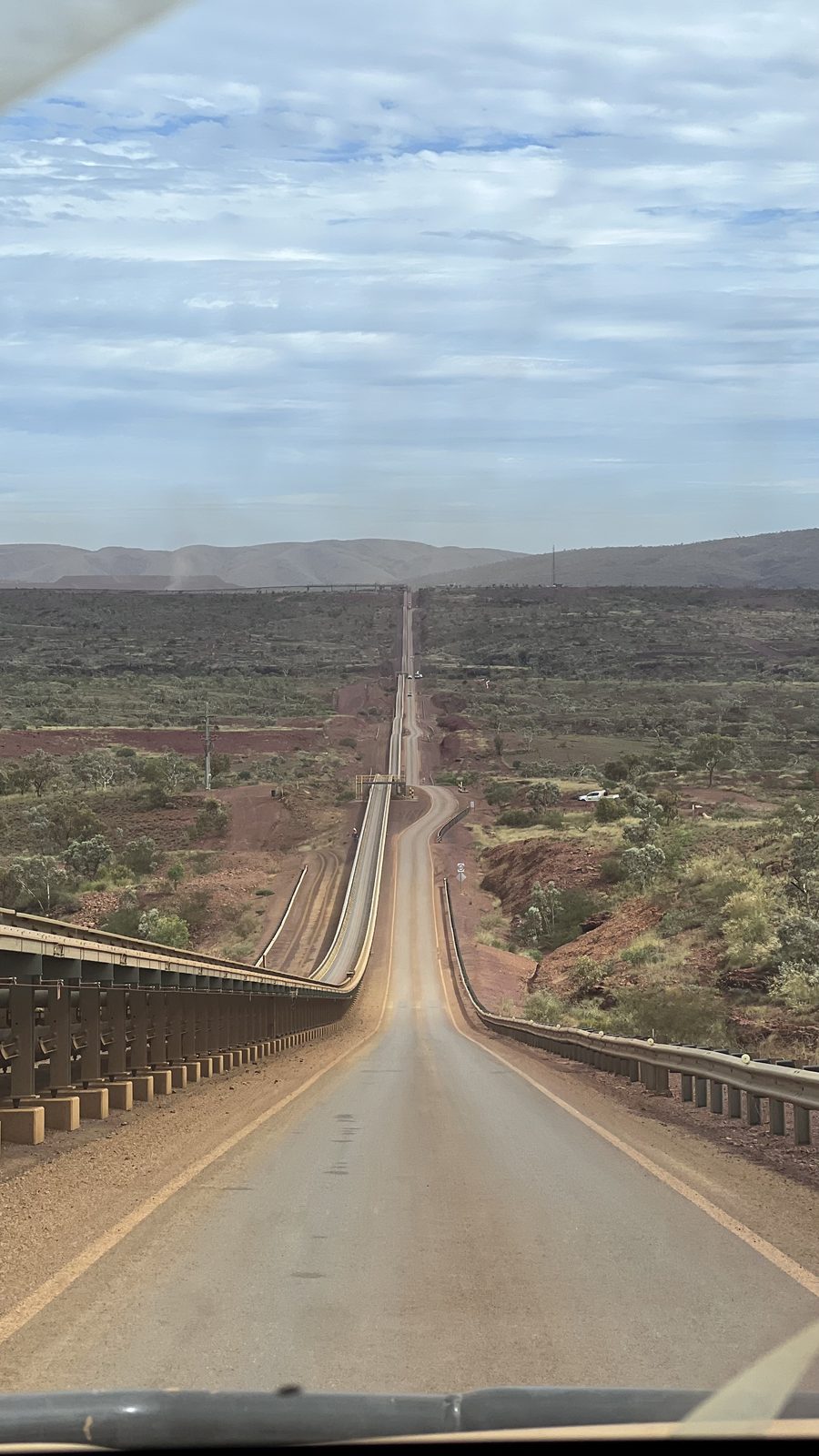 Lange weg door de outback van West-Australië